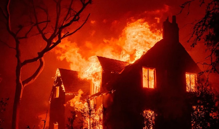 Nhiều địa danh du lịch mang tính biểu tượng ở Mỹ bị thiêu rụi hoàn toàn