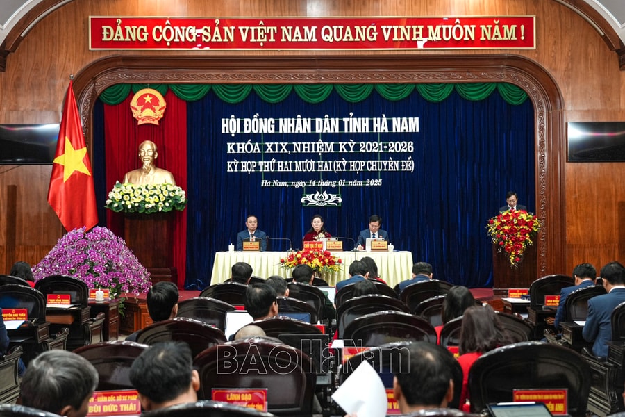 Hà Nam thông qua 18 nghị quyết về kinh tế - xã hội và công tác nhân sự theo thẩm quyền