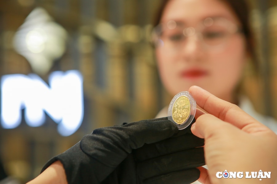 Giá vàng lặng sóng, chênh lệch gần 14 triệu đồng/lượng