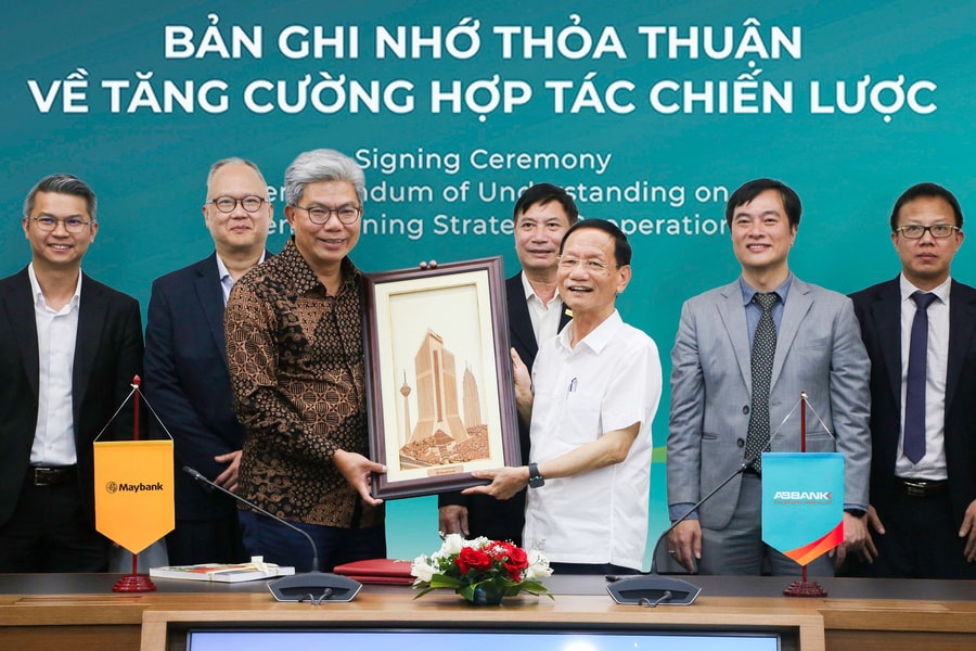 ABBank thành lập Uỷ ban Chiến lược Phát triển bền vững ESG với vai trò dẫn dắt của ông Vũ Văn Tiền