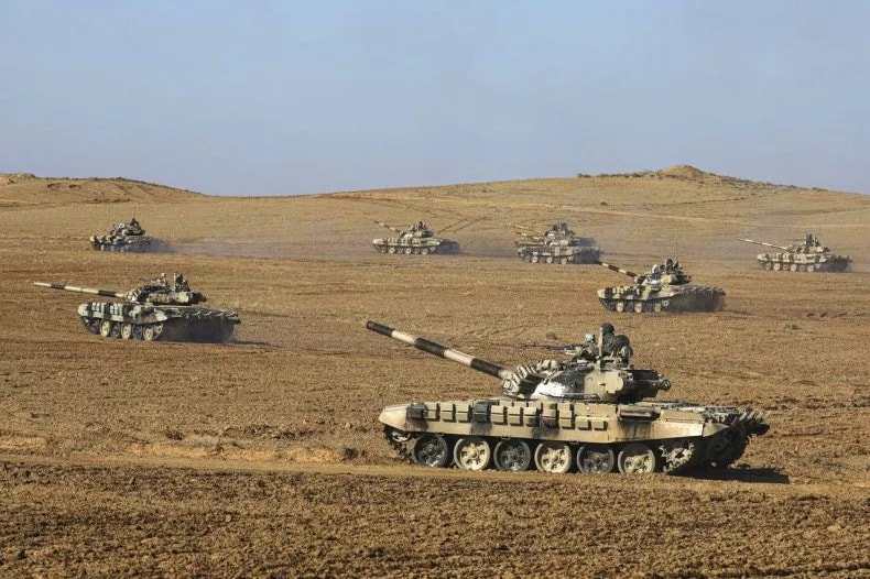 Quân đội Iran đang thử nghiệm robot chiến đấu