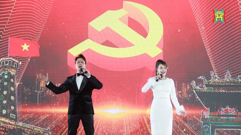 Chương trình nghệ thuật 'Mùa Xuân đỏ' sử dụng công nghệ trình diễn tiên tiến nhất