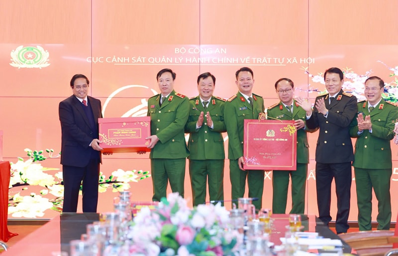 Xây dựng Cục Cảnh sát quản lý hành chính về trật tự xã hội trở thành hình mẫu về thực hiện Nghị quyết 57