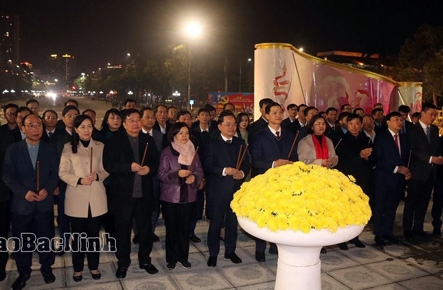 Lãnh đạo tỉnh Bắc Ninh dâng hương tưởng nhớ Đức vua Lý Thái Tổ đêm giao thừa