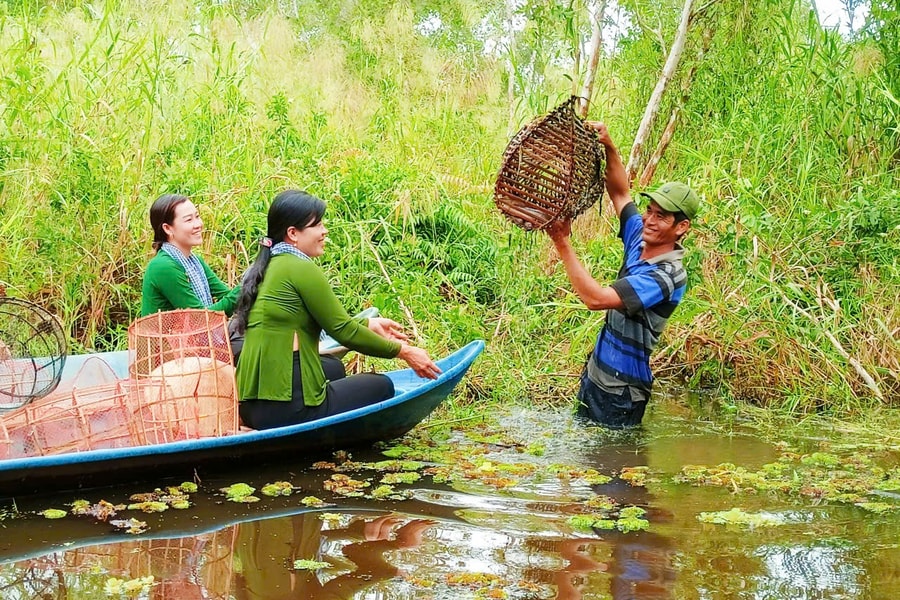 Cà Mau đón 25.382 lượt khách đến tham quan trong ngày mùng 3 Tết