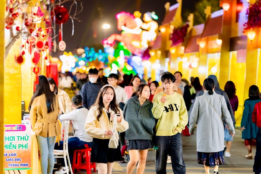 Ra quân năm mới, “vũ trụ Vin” đại thắng đón hơn 11 triệu lượt khách trong 6 ngày