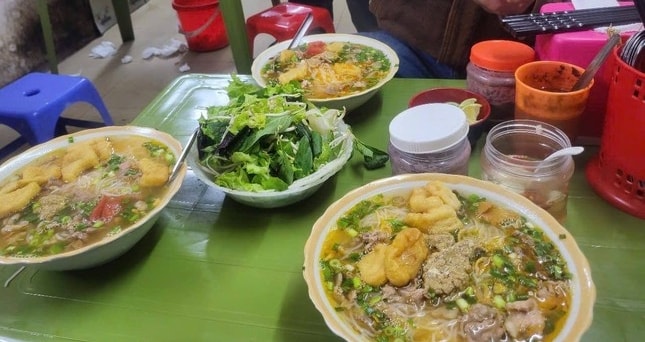 Khách đề nghị quán bún riêu '1,2 triệu đồng' được bán trở lại sau lời xin lỗi