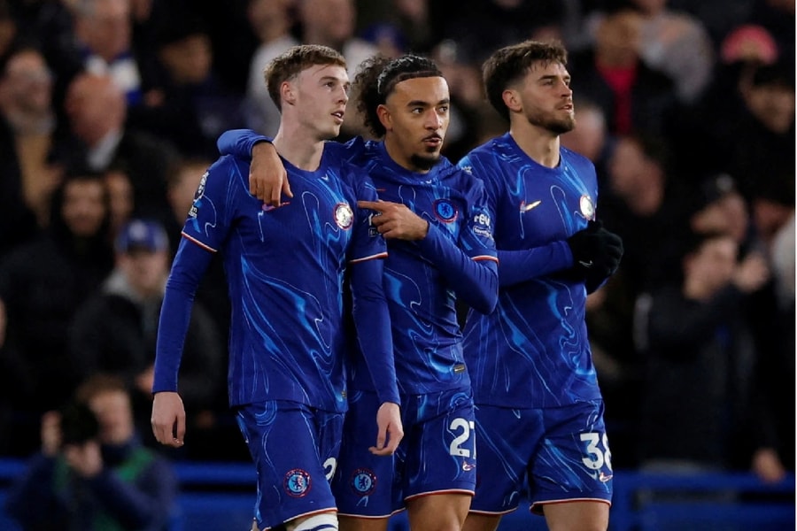 Thắng sít sao West Ham, Chelsea trở lại top 4 Ngoại hạng Anh 2024/25