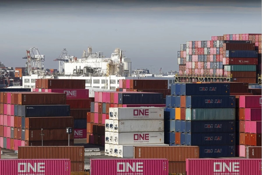 Tổng thống Donald Trump tạm dừng thuế quan với Mexico ảnh hưởng thế nào đến doanh nghiệp Trung Quốc?