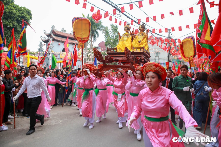 Hà Nội: Độc đáo 'kiệu bay' được tổ chức 5 năm một lần ở làng Phú Đô