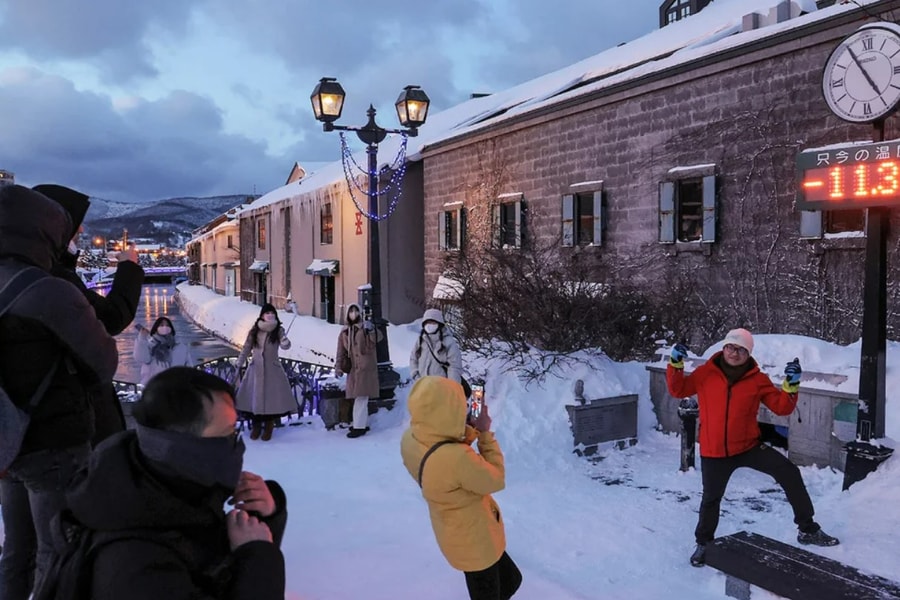 Thêm thành phố nổi tiếng của Nhật Bản đối mặt với tình trạng du lịch quá tải