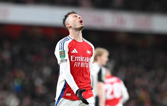 Arsenal gục ngã trước Newcastle, chấm dứt giấc mơ Cúp Liên Đoàn