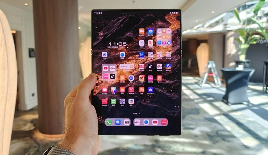 Samsung Galaxy G Fold: Hé lộ điện thoại màn hình gập ba đột phá sắp ra mắt