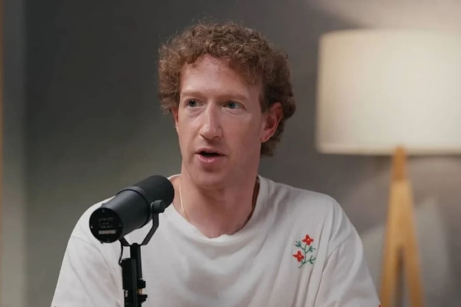 CEO Zuckerberg tuyên bố sự kết thúc của điện thoại di động và tiết lộ thiết bị thay thế