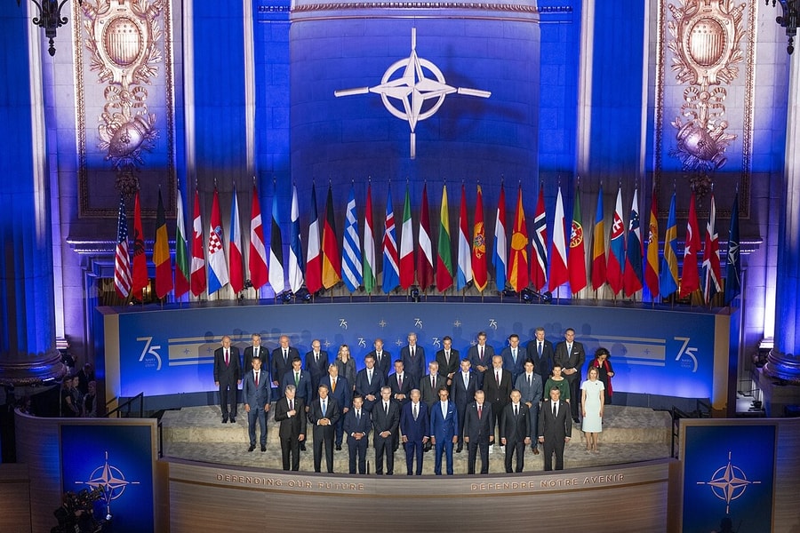 Châu Âu và Canada tăng chi tiêu quốc phòng 20% vào năm 2024