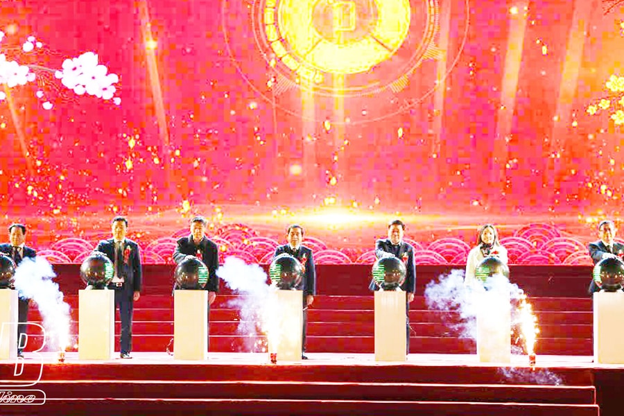 Gần 400 gian hàng tham gia Hội chợ kết nối cung cầu doanh nhân họ Trần tại Đền Trần Thái Bình