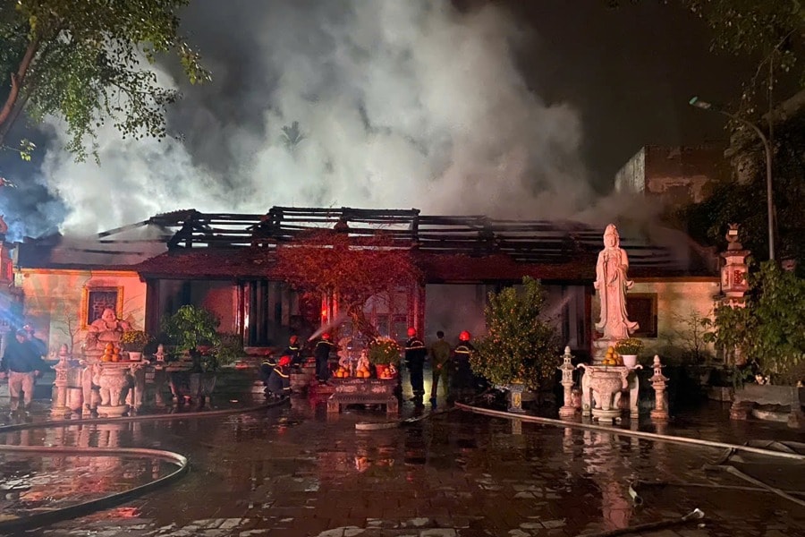 Cháy chùa Vẽ hàng trăm năm tuổi ở Bắc Giang