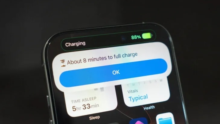 iPhone vẫn thiếu ước tính thời gian sạc: Người dùng đã tự tạo giải pháp