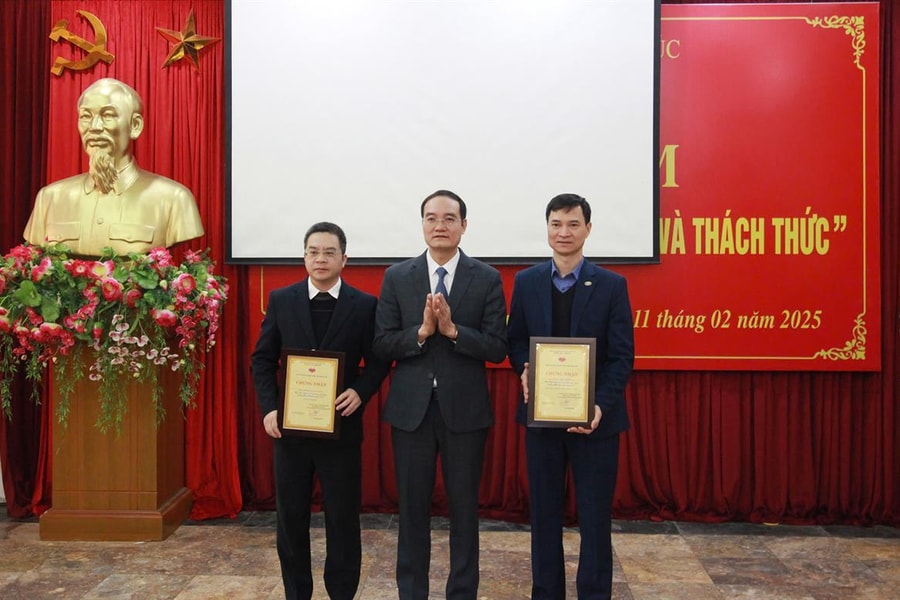 Vĩnh Phúc tổng kết công tác tổ chức Hội báo xuân và Triển lãm Mỹ thuật “Vĩnh Phúc đổi mới, phát triển”