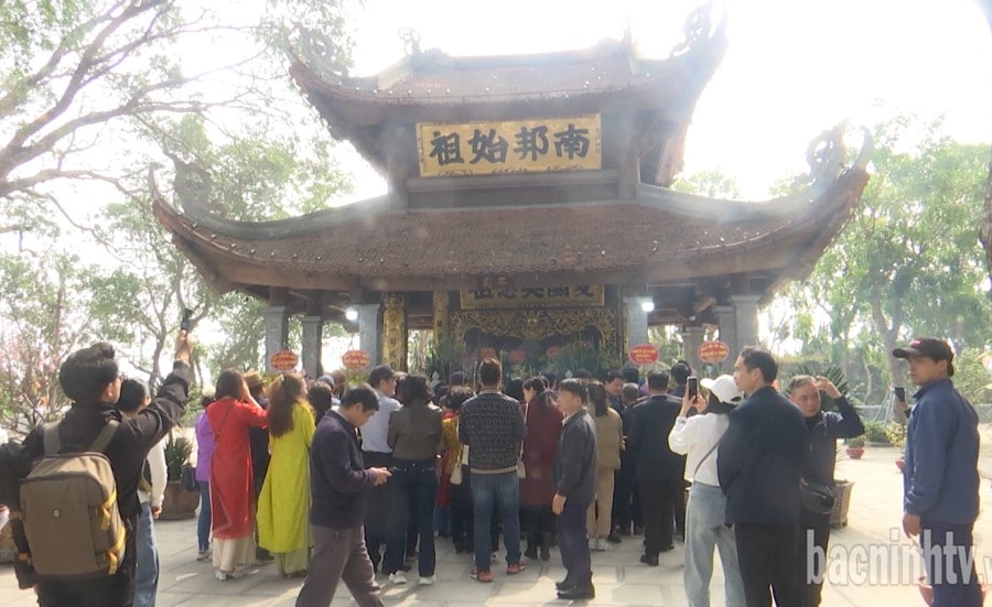 Kỷ niệm 4904 năm Đức Vua Thủy tổ Kinh Dương Vương khai sinh mở nước