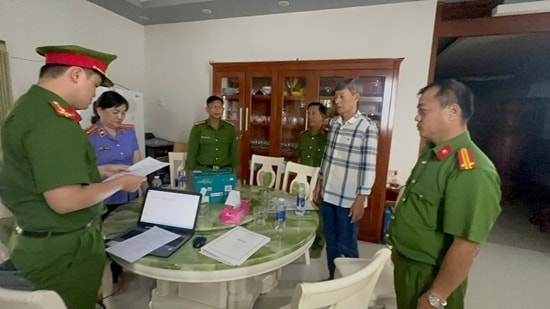 Khởi tố cựu Cục trưởng Cục Thuế tỉnh Cà Mau cùng thuộc cấp