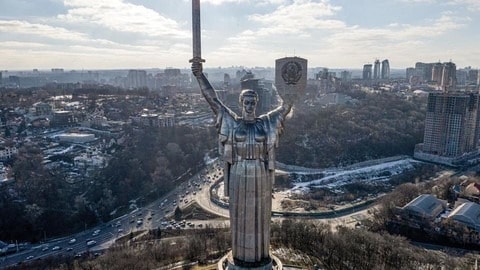 Viện trợ Ukraine sẽ khiến châu Âu tốn thêm 3,1 nghìn tỷ USD trong 10 năm tới