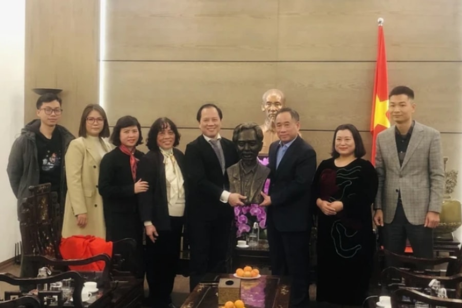 Bảo tàng Mỹ thuật tiếp nhận tác phẩm chân dung họa sĩ Nguyễn Đỗ Cung