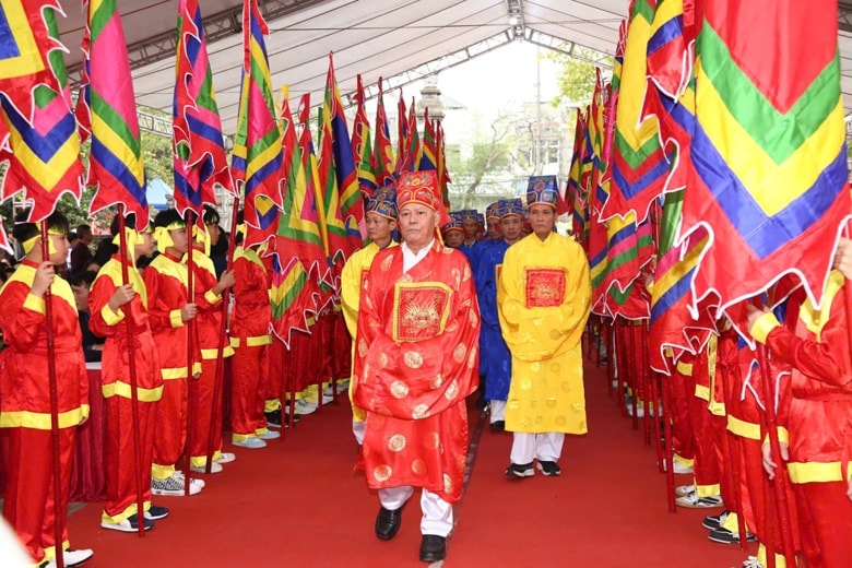 Dâng hương kỷ niệm 1081 năm ngày hóa của Đức vương Ngô Quyền