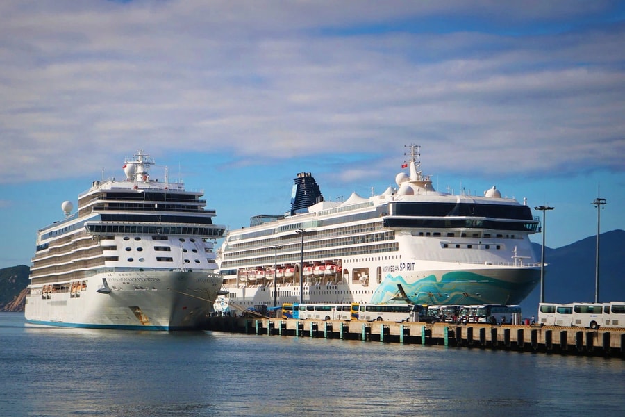 Ngày Valentine, hơn 4.700 du khách quốc tế đến Cam Ranh, Phú Quốc