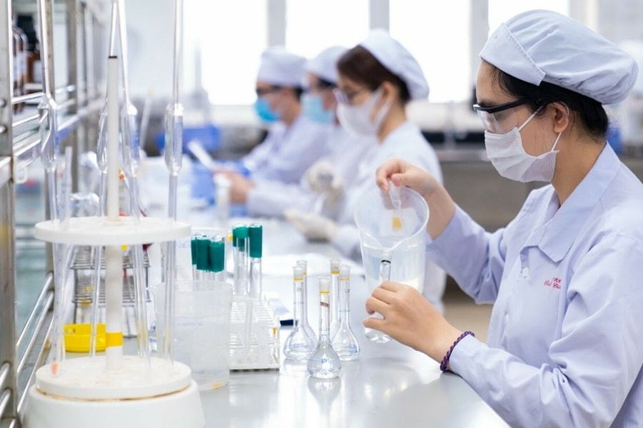 Nghiên cứu phát triển sản phẩm hóa dược chất lượng cao, có thể thay thế sản phẩm nhập khẩu