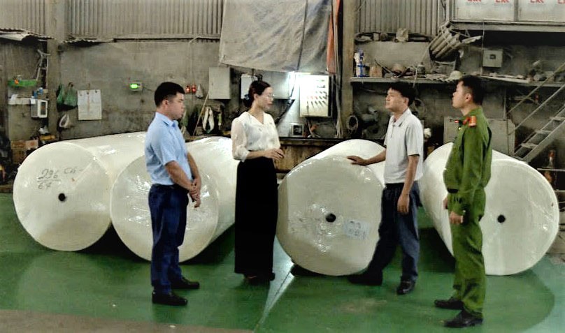 Bắc Ninh: 135/137 cơ sở sản xuất giấy trong cụm công nghiệp Phong Khê tạm dừng hoạt động