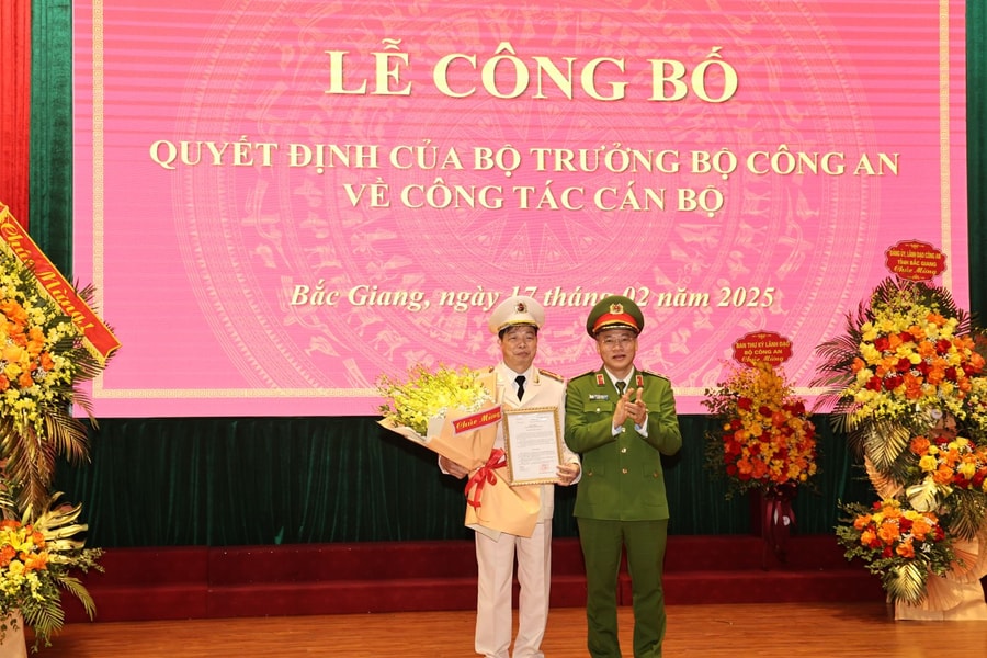 Bổ nhiệm Phó Cục trưởng, Thư ký lãnh đạo Bộ Công giữ chức Giám đốc Công an tỉnh Bắc Giang