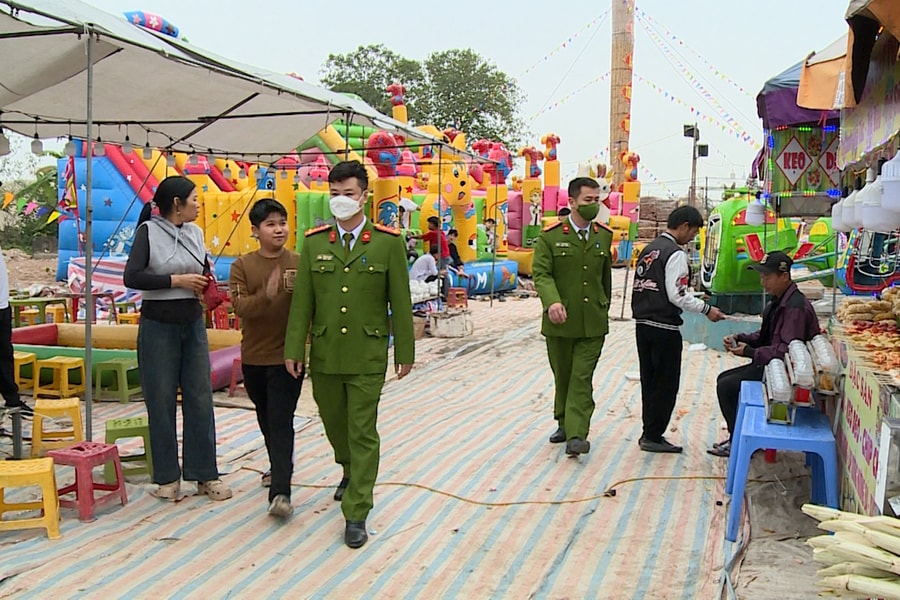 Ngăn chặn cờ bạc tại lễ hội để người dân vui xuân lành mạnh