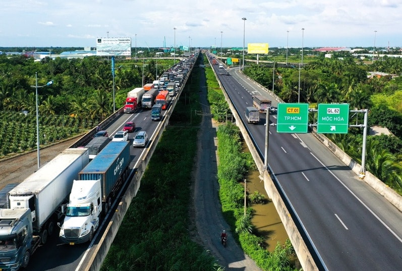 Đầu tư mở rộng cao tốc TP HCM - Trung Lương - Mỹ Thuận lên 6 - 8 làn xe