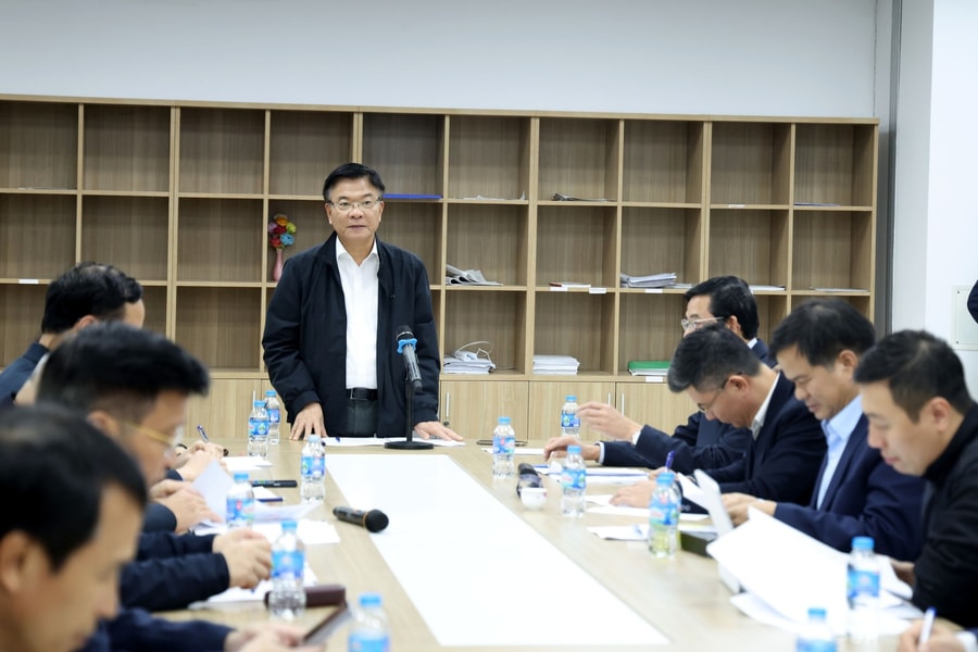 Quyết tâm rút ngắn tiến độ ít nhất 1 tháng với dự án cơ sở 2 Bệnh viện Bạch Mai và Việt Đức