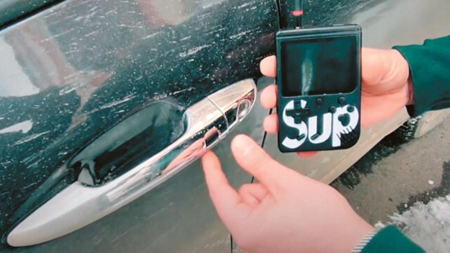 Thực hư chiếc máy chơi game cầm tay có thể mở khóa hầu hết các loại xe ô tô