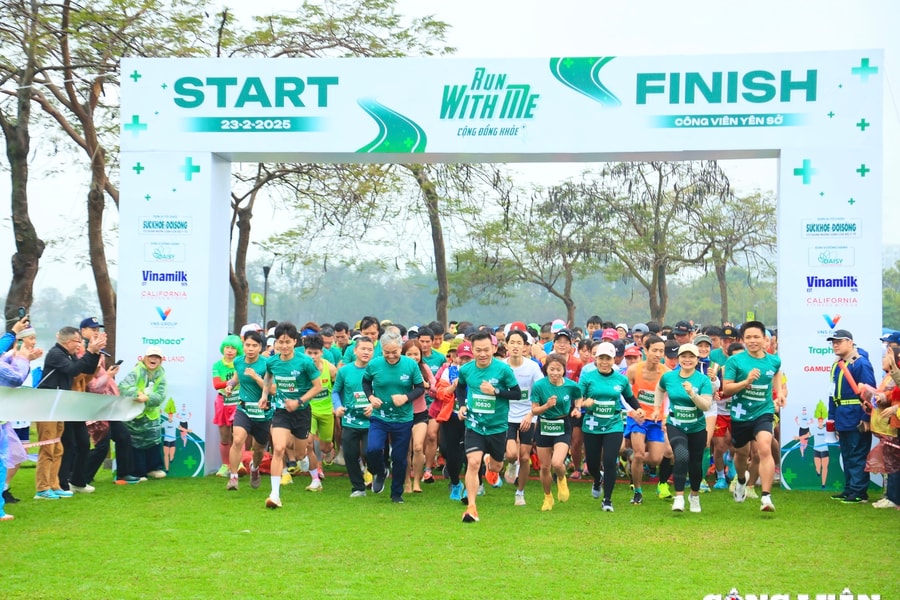 Tưng bừng giải chạy 'Run With Me – Cộng Đồng Khỏe'