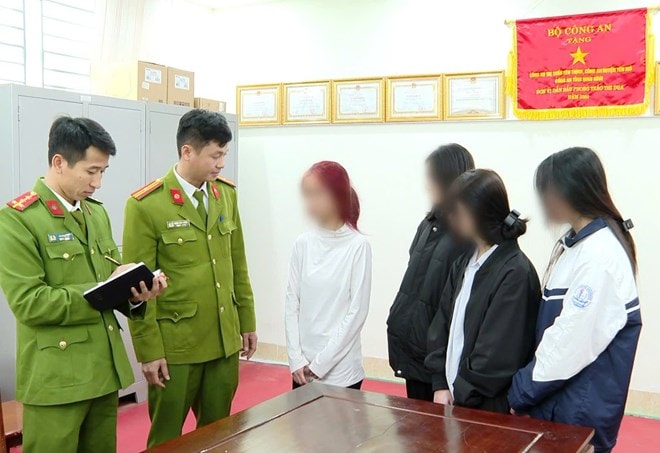 Ninh Bình: Triệu tập nhóm nữ sinh đánh hội đồng bạn, quay clip phát tán lên mạng xã hội