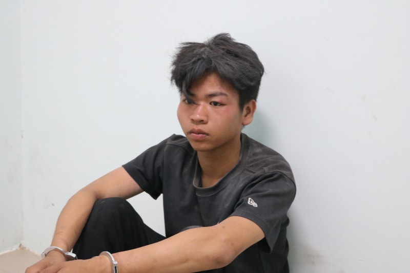 Tạm giữ nghịch tử tưới xăng lên người mẹ ruột rồi châm lửa đốt