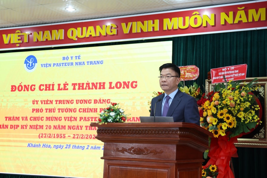 Phó Thủ tướng Lê Thành Long: Dành ít nhất 30% ngân sách y tế cho y tế dự phòng