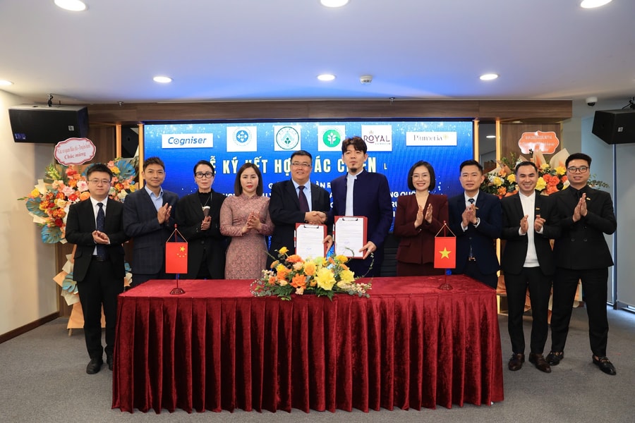 Tập đoàn Royal và Viện Nghiên cứu Y học Fosun ký kết hợp tác chiến lược