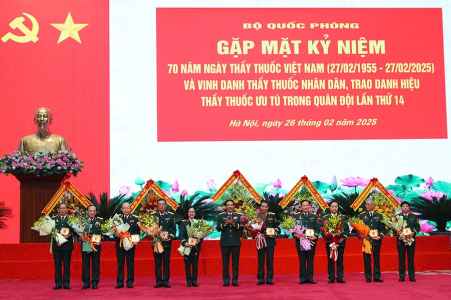 Các thế hệ thầy thuốc Quân y luôn xứng với niềm tin yêu của Đảng, Nhà nước và Nhân dân