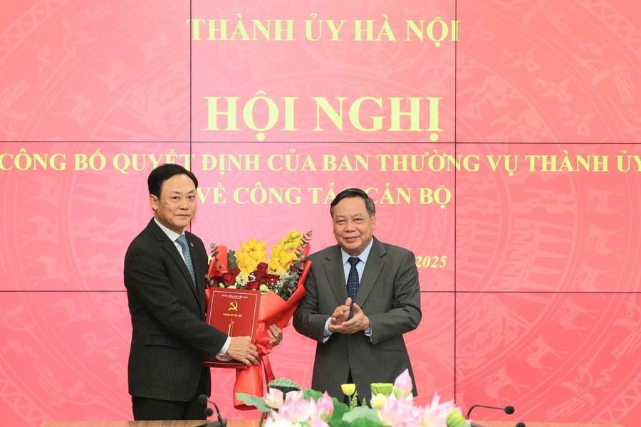 Ban Thường vụ Thành ủy Hà Nội công bố quyết định về công tác cán bộ