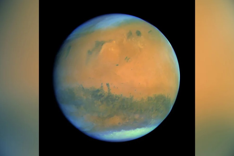 Giả thuyết mới về lý do Sao Hỏa có màu đỏ