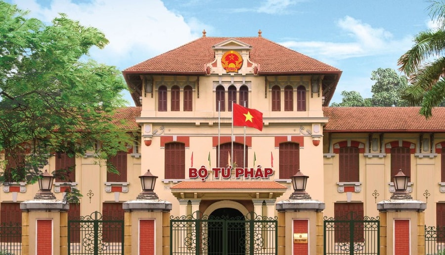 Bộ Tư pháp giúp Chính phủ kiểm tra văn bản quy phạm pháp luật, kiến nghị xử lý văn bản trái luật