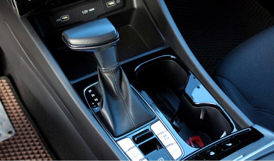 Những sai lầm phổ biến phá hủy hộp số tự động của xe bạn