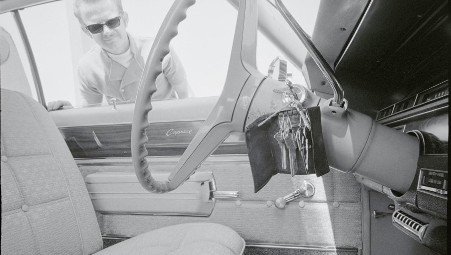 Cách 'giải cứu' chìa khóa bị kẹt trong ổ khóa xe ô tô