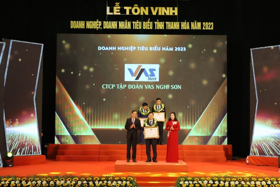 Thu hàng chục nghìn tỷ mỗi năm, nhưng VAS Group của doanh nhân Nguyễn Bảo Giang có lợi nhuận trồi sụt thất thường, thậm chí có năm báo lỗ hàng nghìn tỷ