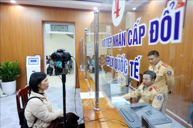 Cấp giấy phép lái xe cho người đạt kết quả kỳ sát hạch trong thời hạn 7 ngày làm việc