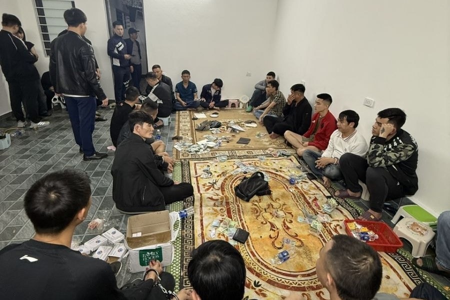 Bắt sới bạc quy mô lớn tại Thanh Hóa